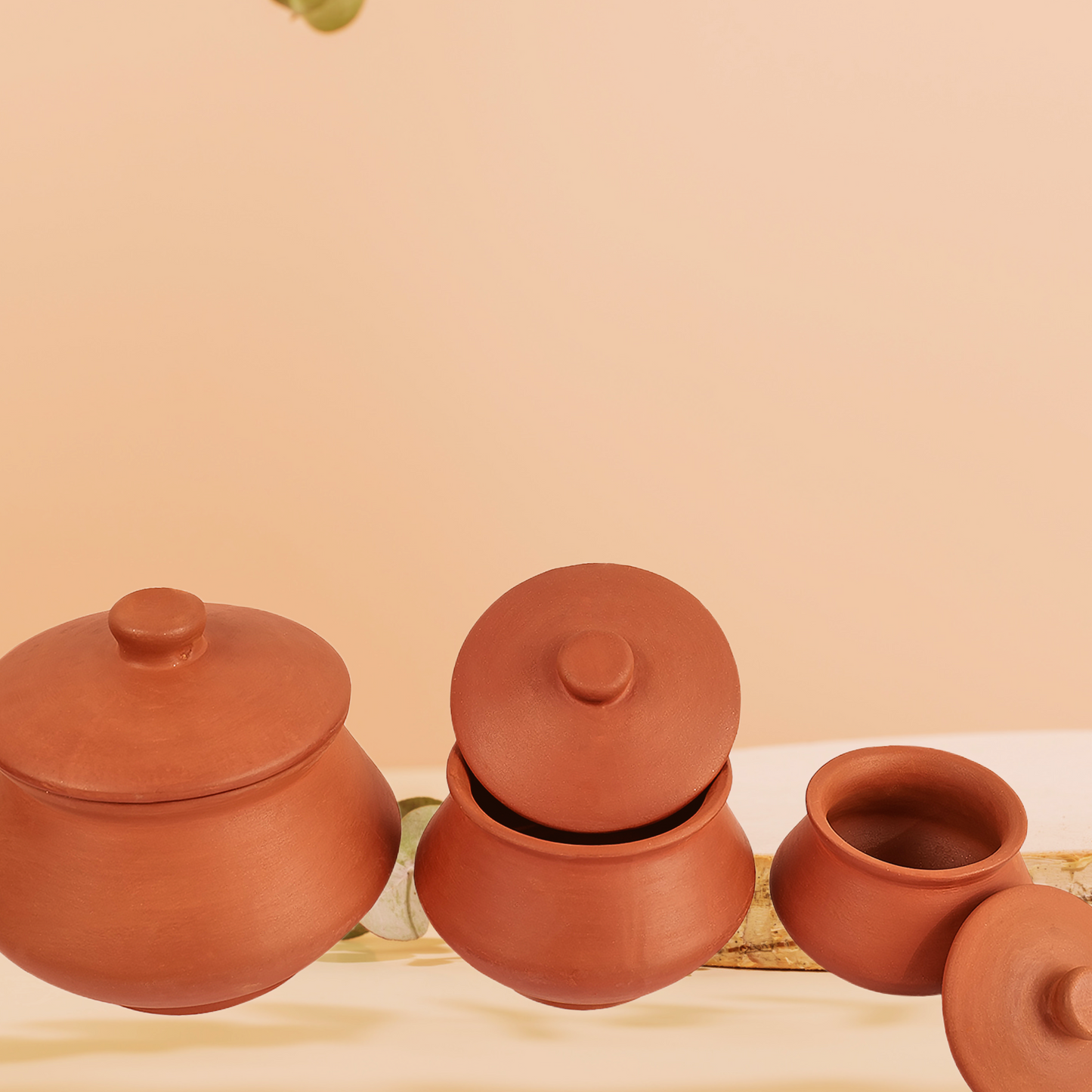 Clay/Mitti Curvy Handi (1 Piece with Lid) | Natural Cookware